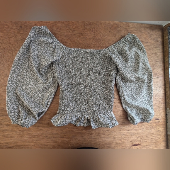 Paper Crane Floral Smocked Blouse - Black and White - Picture 4 of 5
